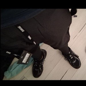 ya cette salope qui me casse les couiile jvé pa tarde a la planter jsort mon truc pour tou terraser técoute se son tu de