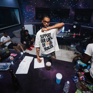 Bass booming heavy, got the speakers shaking,  