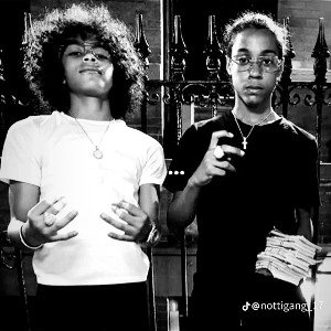 chaca loras y chupi lucí
