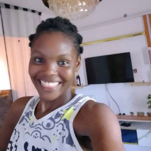 my name is Mariam I'm from Nigeria 