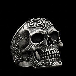 anello rosso sangue 