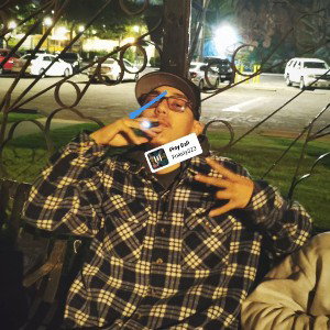 Outside chillin I can’t think straight cuz ma mind trippin