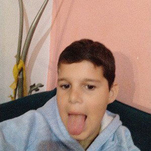yo yo yo βγαίνω με τη γκόμενα βόλτα για πότο στο club και ξενοχταμε και με τα την παω σπιτι για να κοιμηθεί και εγω το ι