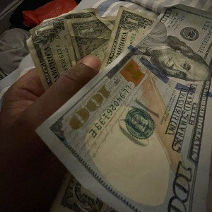 LOOK IM  RICH