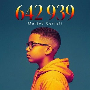 642 939