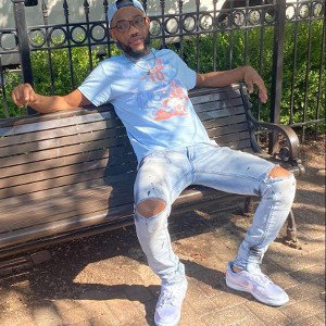 Jusneakz - CARESHA PLEASE freestyle 