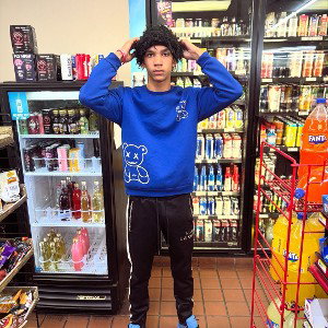 🧍🏽‍♂️in the 🪞
