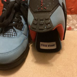 old shoe Travis Scott