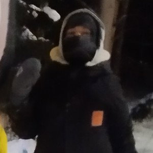 бесит