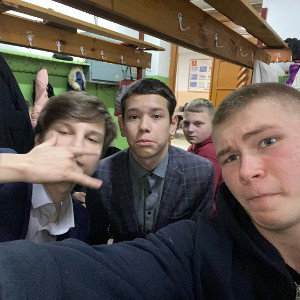 водка в руках бубен жопа хай