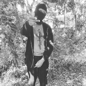 1-Missinlink feat Rickieone - Blood money