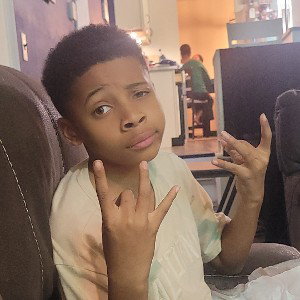 IM BACK (use my tag to sponsor me I think???) (WHOS READY FOR NEW ALBUM