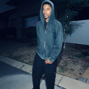 Shorty got me feeling so shy - DINO