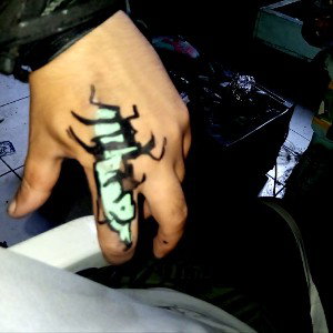 scratch G