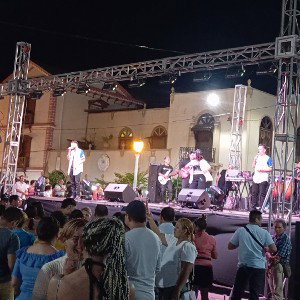  Oliver ()_homenaje  a Sheynnis Palacio