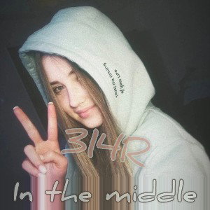 V3L4R - IN THE MIDDLE
