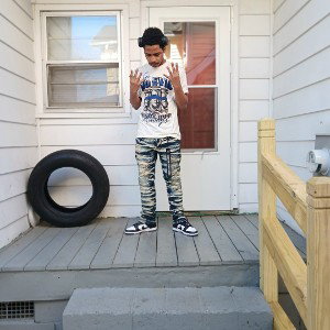 ye T9ine in this btc man,  ye im tryna catch a hat cause im always on they block if a nigga crack a 4 then ima crack his
