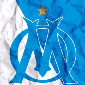 Dans la nuit, je rêve, seul au fond de mes pensées,