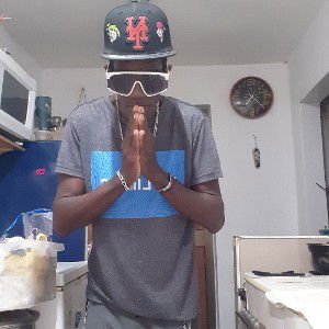 tema el imbirto oswald y Lisvan produce y yoesito los mas favoritos