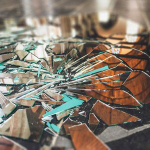 Broken Mirror 