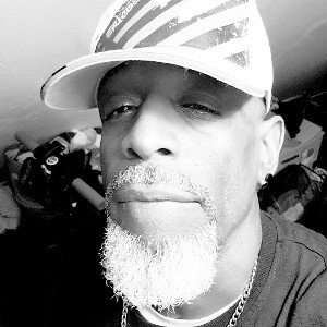 Chi town rap tune....Featuring Datbedatricc aka Trustnotonesoul 