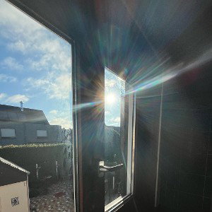 LAAG VIBRERENDE ENERGIEEN