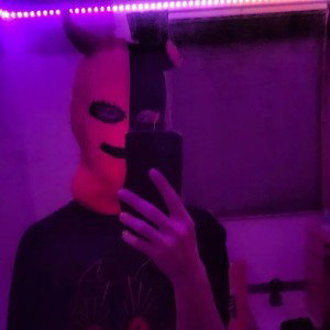I'm spittin' the heat, I'm coming up hot