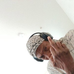 drop a song on em