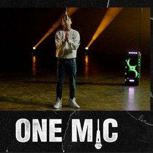 One Mic Freestyle "Flashing Lights"