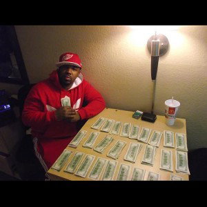 young-voyz_now-everybody-talkin