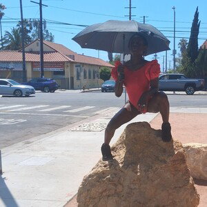 off my throne Tyshay McCoy aka Barbie Hussle 