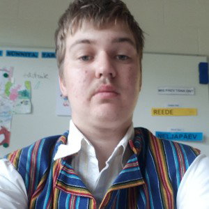 😄   kevin oscar pida ja minu lemmiklood on kõik väga head kivisild punase rattaga kund läbi kunderi teid ja läbi kundre