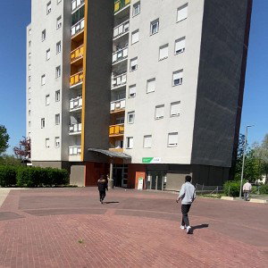 J2: la rue 934