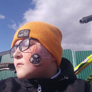 На поле как Месси, я дриблингом играю,  