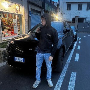 Top cap fuori dal buio