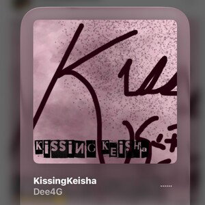 Dee4G_KissingKeisha