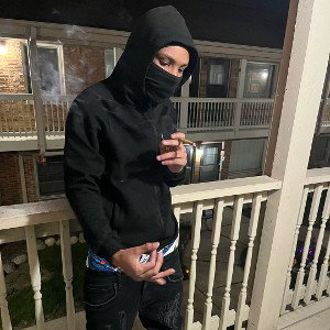 Diamond inna rough