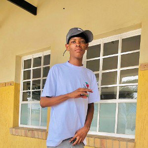Nazoh_-_Mosimane wah motswana  2025-05-01 22_05