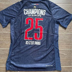 C'est Paris qui s'active
