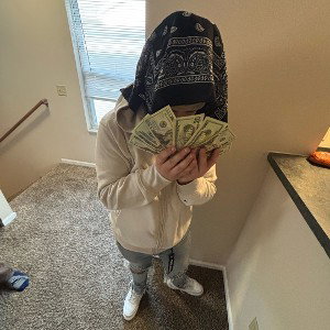 that lil  boy got head tap