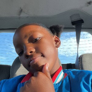 I’m only 8 years old and and go find u a man or lady that will pay you for being u in taking the belt off and I’m smack 