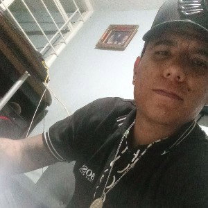 los tuyos VS mi local soy 
