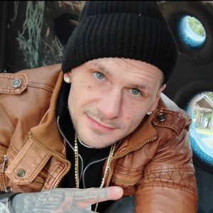StRAigHT WiT THe RoCK: CHaRLiE HuSsLE