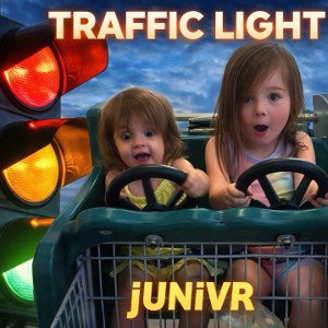 tRaffiC LigHt 