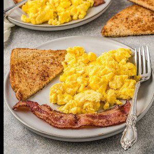 scrambled eggs and bacon 
