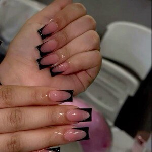 nails