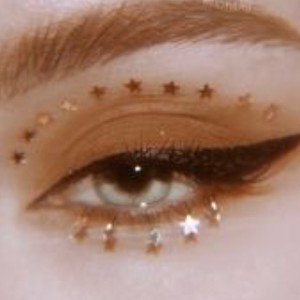I present   EMPRESS 🧎C.A.T EYES