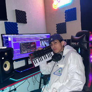 Angel Rivers - Me siento rico (prod.@RVSBTZ)