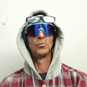taped up ,beat up still strong n gd up!!