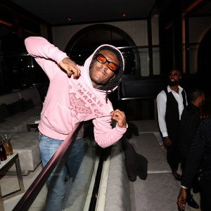 Meet me at the club 